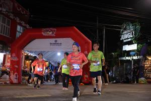 BIB: 4748
                            <button type="button" onclick="openModal(26263095)" class="btn btn-primary btn-sm float-right btn-popup" data-toggle="modal" data-target=".modal-high-quality">
                        <i class="fas fa-shopping-cart"></i> Add to Cart
                    </button>
                                            <button type="button" onclick="isThisMe(26263095, true)" class="btn btn-success btn-sm float-right btn-popup btn-isme hidden" data-toggle="tooltip" data-placement="bottom" title="นี่คือรูปของคุณใช่ไหม คลิกที่นี่เพื่อเอาเข้าอัลบั้ม">
                        <i class="fas fa-plus"></i> Add to album
                    </button>
                    <button type="button" onclick="isThisMe(26263095, false)" class="btn btn-warning btn-sm float-right btn-popup btn-isnotme hidden">
                        <i class="fas fa-ban"></i> Remove from album
                    </button>